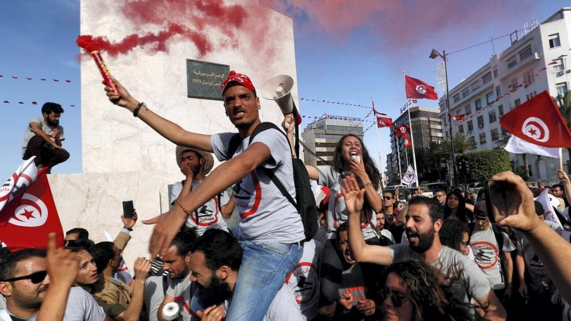 موازنة 2018: احذروا التونسيين إن غضبوا!