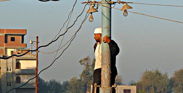 تعلّم (الأذى)... من تجربة كهرباء مصر