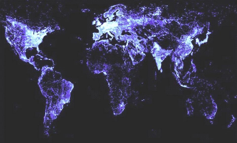 استثمارات الكهرباء تتجاوز النفط والغاز للعام الثاني