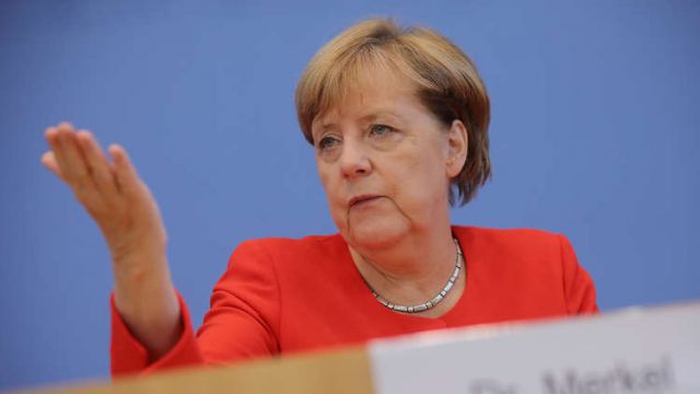 ميركل: الاتفاق غير المثالي مع إيران أفضل من عدمه