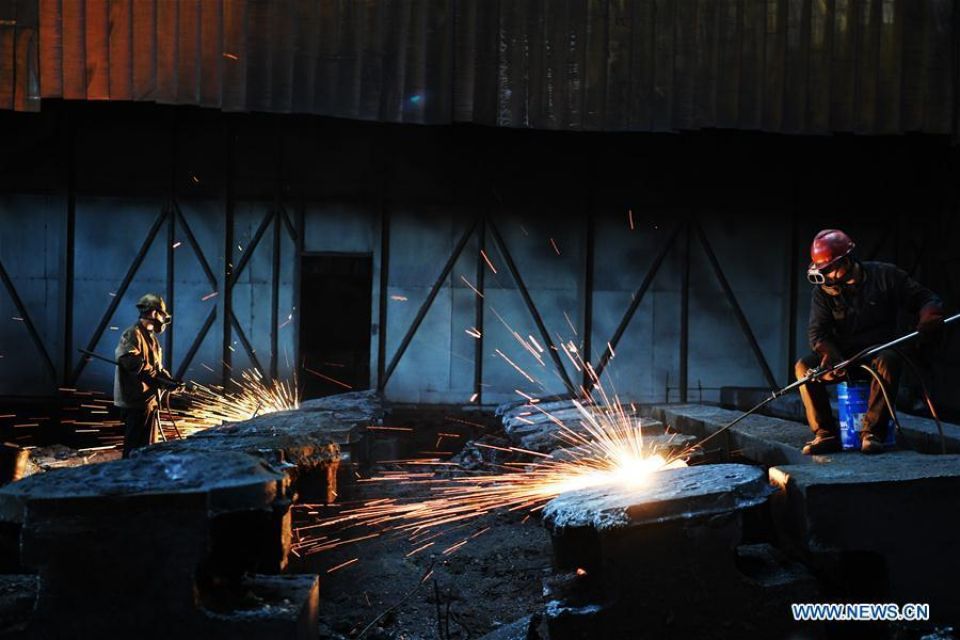 ماركس &laquo;يقلب الطاولة&raquo; ويقول:  العمل أبو الثروة وأمها