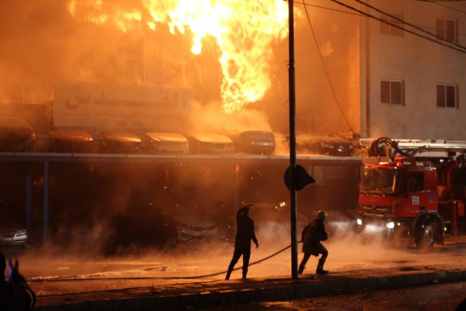 الخسائر الأولية لحريق «سادكوب» في اللاذقية: 100 جرّة غاز وخزّان فرعي