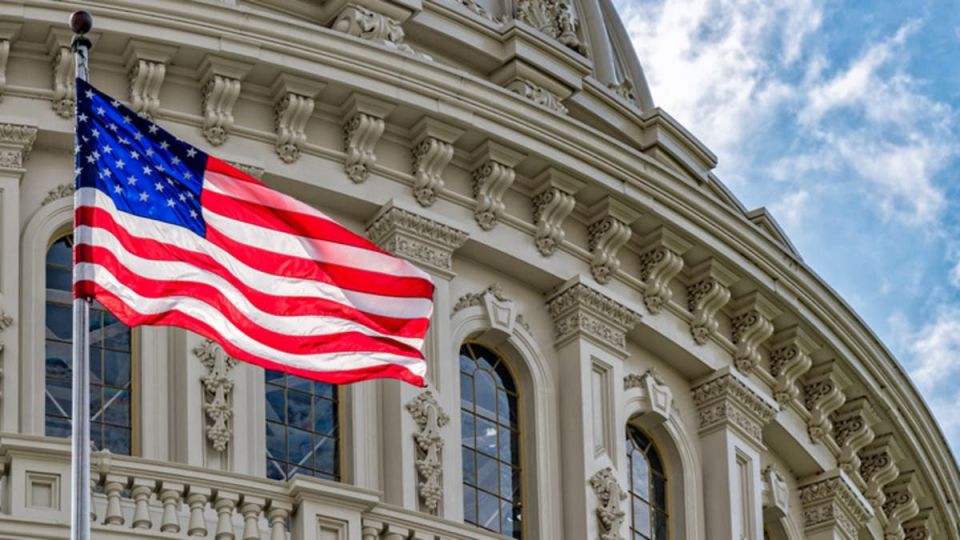 حزب &laquo;ثالث&raquo; في أمريكا المتراجعة إلى الوراء: منشقّ عن الجمهوري والديمقراطي