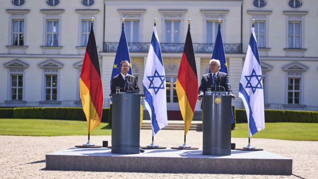 لماذا يغير أقوى حليف أوروبي لـ«إسرائيل» موقفه؟