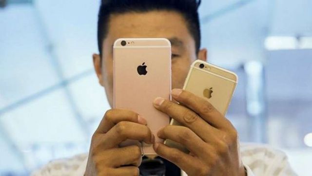 تطبيقات شائعة تسجل نشاطات المستخدم «سراً» ودون إذن