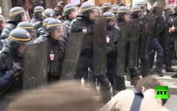 فرنسا تتخذ إجراءات مشددة ضد المحتجين على قمة المناخ بموجب حالة الطوارئ