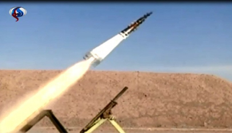 إيران تختبر بنجاح جيلاً جديداً من صاروخ باليستي وآخر موجه بالليز