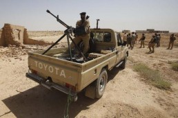 انفجارات بالموصل.. والجيش "يتقدم" بتكريت