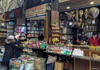 انهيارٌ متسارع يطالُ الجميع... بمن فيهم التجار!