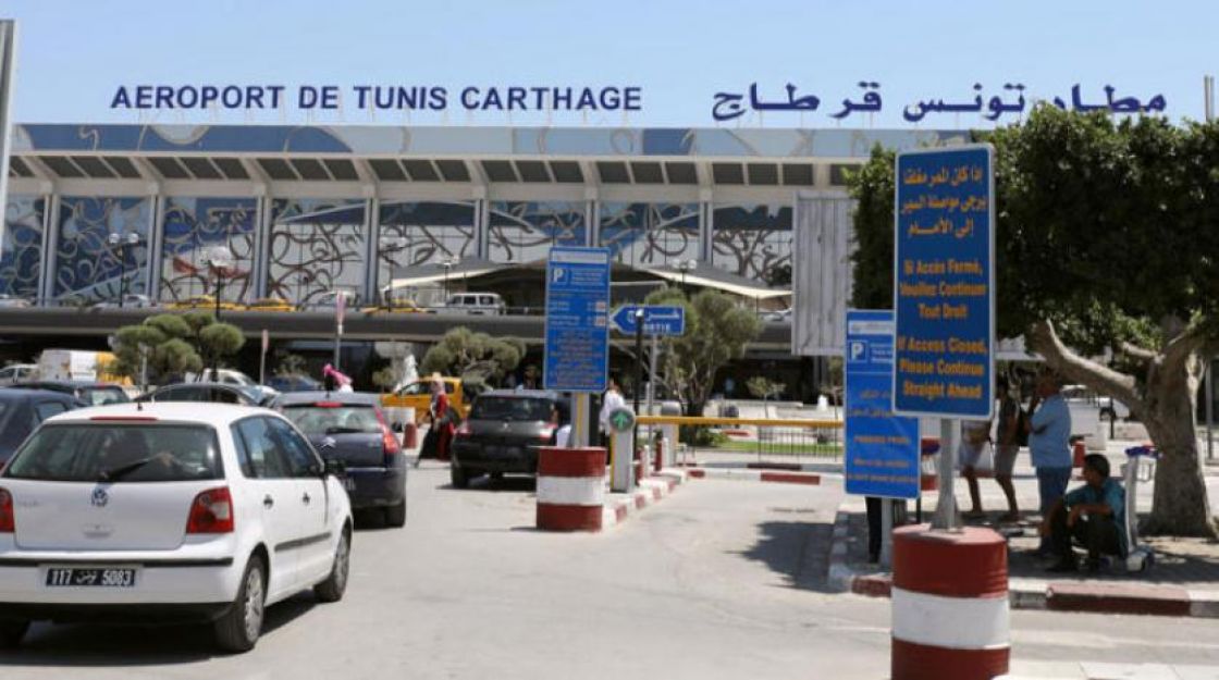 تهديد بإضراب مطارات تونس في ذروة الموسم السياحي