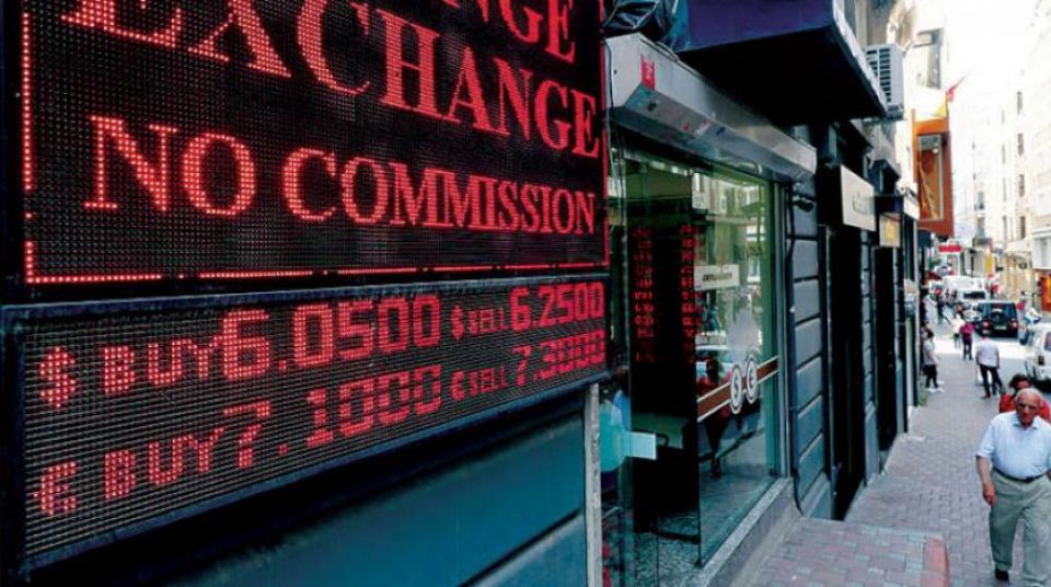 توقعات بتراجع تركيا في أنشطة الأعمال والبورصة تعاني مزيداً من الضغوط