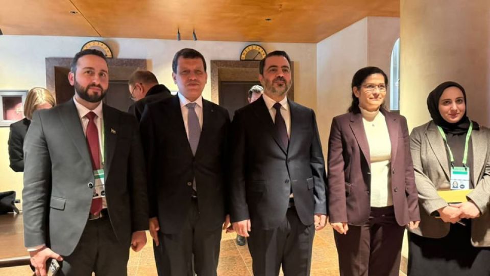 صورتان وتعليق