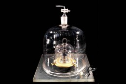 العلماء يقتربون من الحل...  كم يزن الكيلوغرام؟