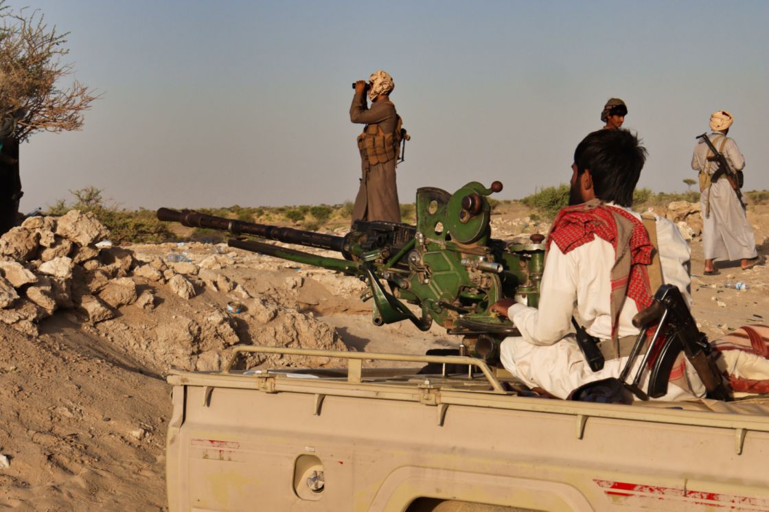 أنباء عن سيطرة الحوثيين على معسكر استراتيجي قرب مأرب