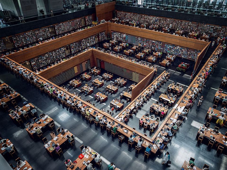 إصدارات صينية باللغة العربية