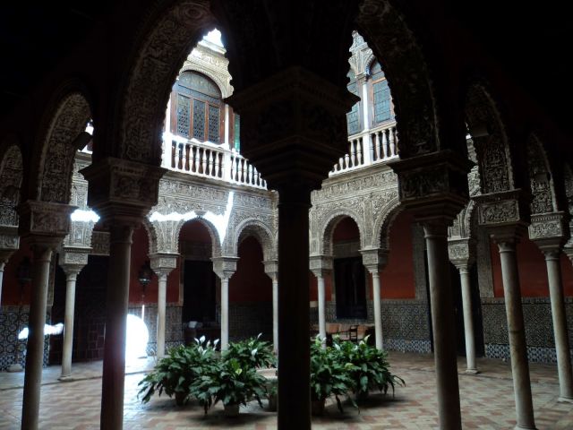 خطوط تطور الفلسفة في الأندلس