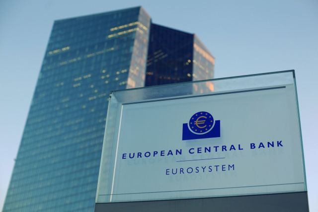 الديون الدولارية خارج أميركا تبلغ 11 تريليون دولار