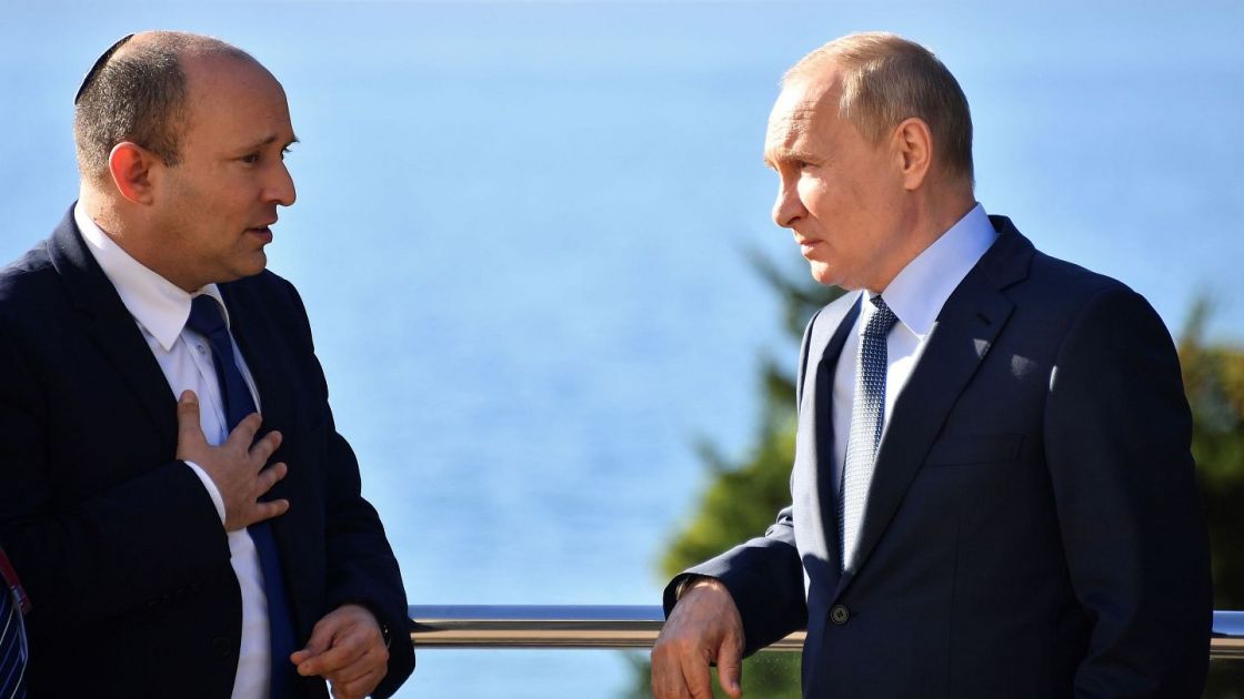 بينيت يزعم بأنّ بوتين وعده بـ«التخلّي عن اجتثاث النازية» من أوكرانيا