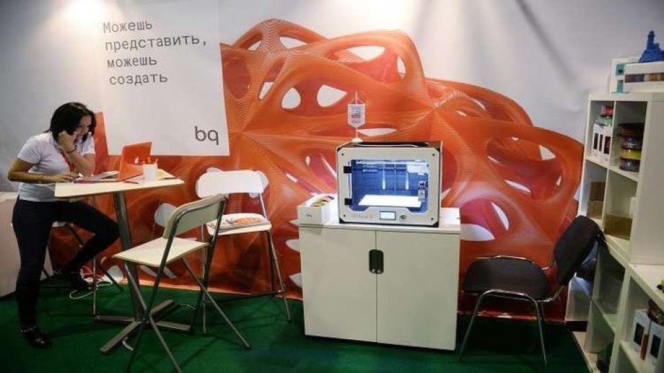 روسيا تصنع طابعة ثلاثية الأبعاد تستخدم مسحوقاً معدنياً للطباعة