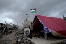 الفصائل الفلسطينية تناشد مصر فتح معبر رفح لتخفيف معاناة السكان