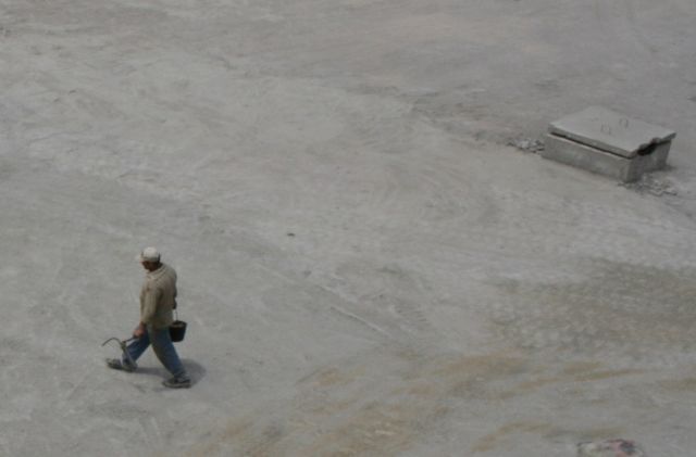 الحكومة... لا رواتب &laquo;للعمالة الفائضة&raquo;؟