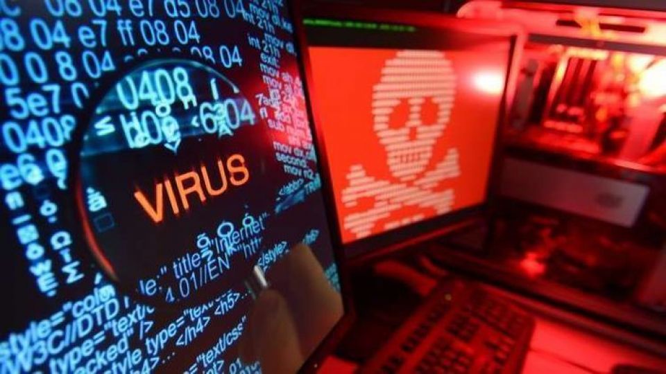 تحذيرات من تطبيقات &laquo;أمان&raquo; مزيفة في متجر غوغل