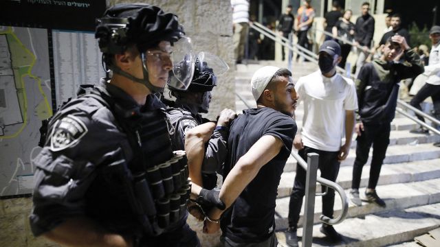 لليوم السابع على التوالي اعتداءات الاحتلال في الشيخ جراح