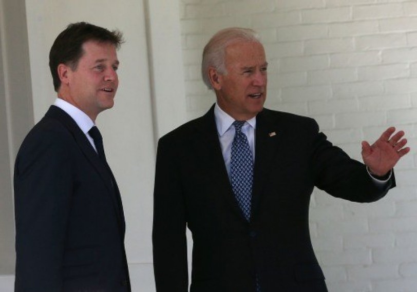 واشنطن ولندن تدعوان إلى تسوية الأزمة السورية بالسبل السياسية