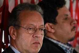 فصائل يمنية توافق على تشكيل مجلس رئاسي مؤقت و&laquo;اللقاء المشترك&raquo; يؤجل رده