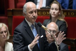 فابيوس: لا يوجد حل عسكري من دون حل سياسي في سورية والعراق