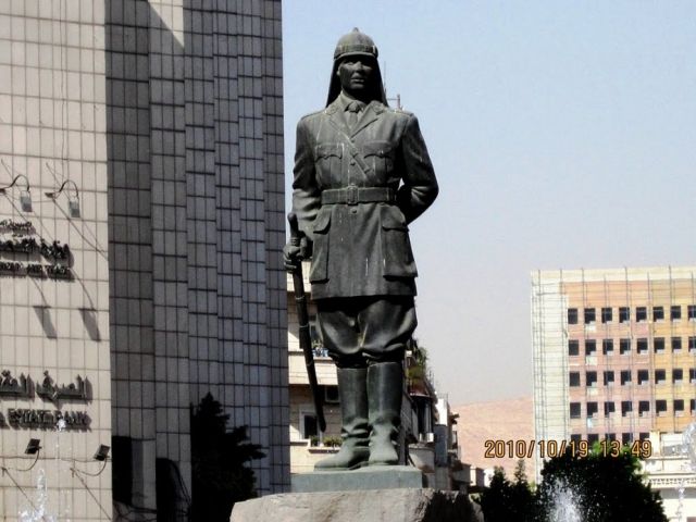 بالزاوية: سوريون ...