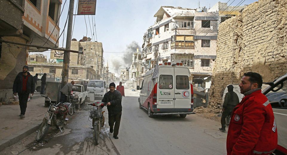 مركز المصالحة الروسي والقوات السورية يجريان عملية إنسانية غير مسبوقة في الغوطة الشرقية