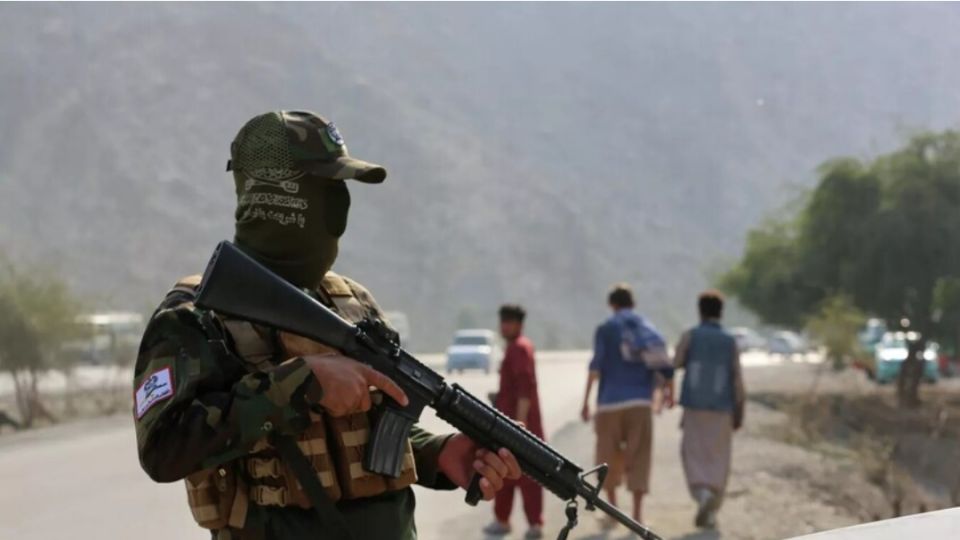 بكين وموسكو تدعوان باكستان وأفغانستان لوقف التصعيد والعودة للتفاوض