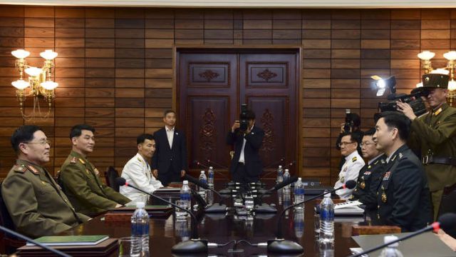 الكوريتان تتفقان على عقد محادثات عسكرية نهاية الشهر