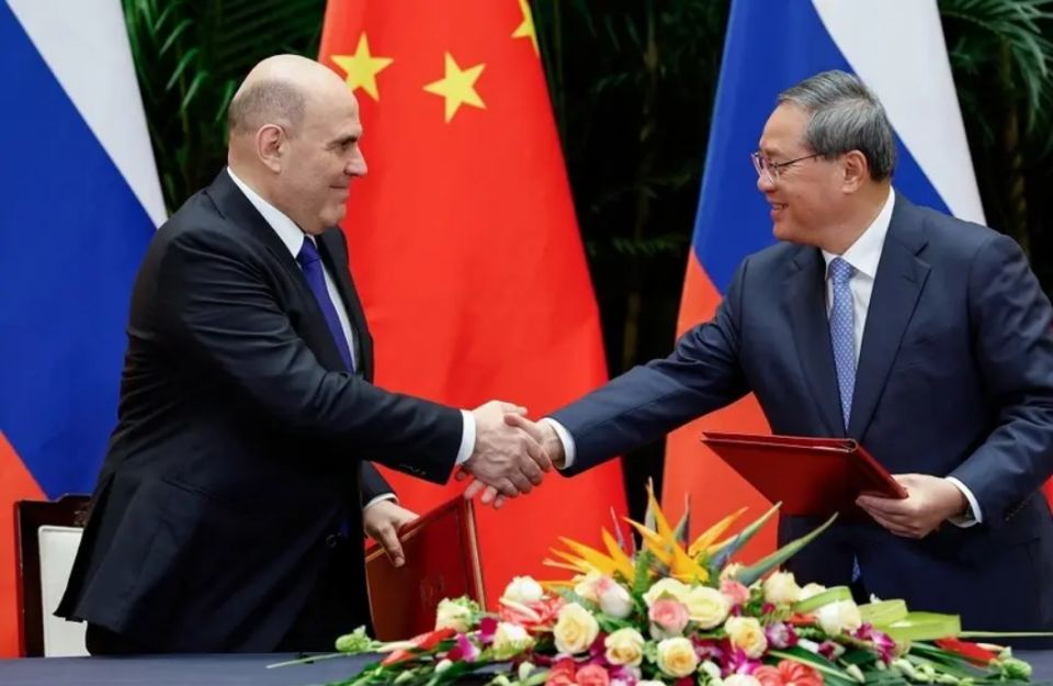 شراكة استراتيجية متنامية: روسيا والصين تعيدان تشكيل التوازنات العالمية