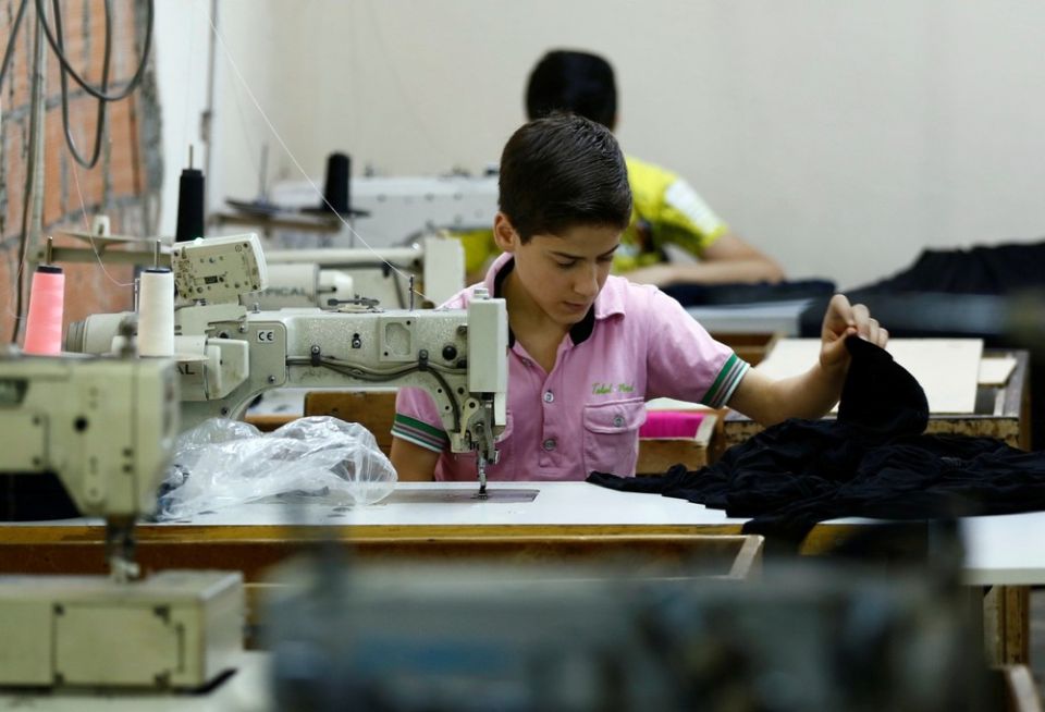 أنقذوا صناعة الألبسة وعمالها (1)
