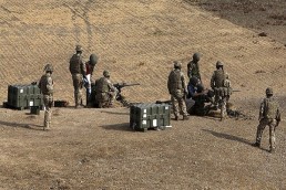 العراق.. القضاء على 8 انتحاريين في محاولة اقتحام قاعدة عسكرية