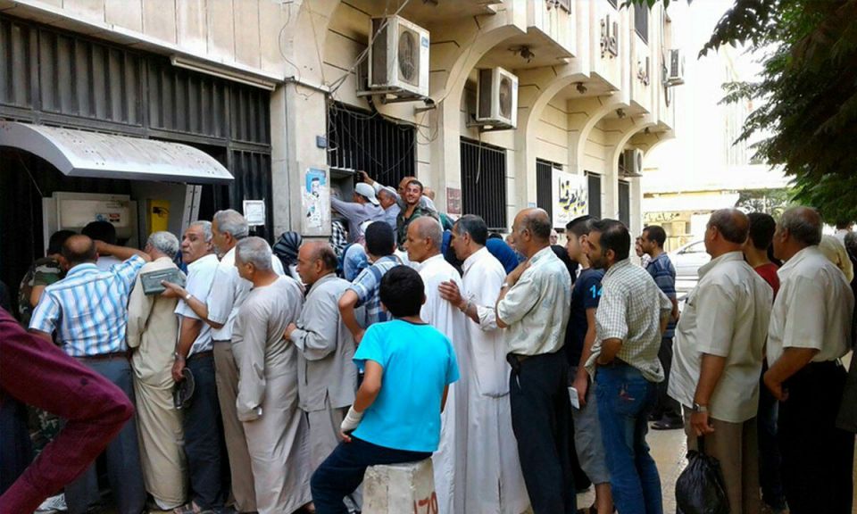 المعاناة مع الصرافات مستمرة!