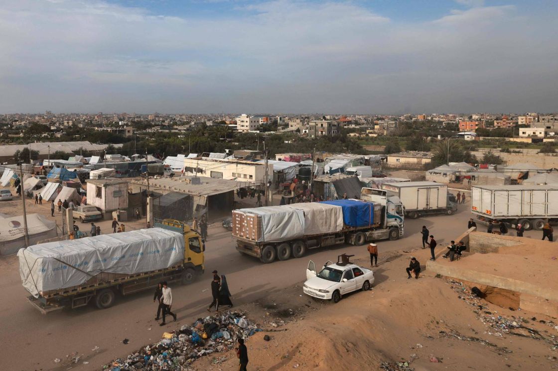 فرنسا وبريطانيا وكندا يؤكدون دعمهم حلّ الدولتين