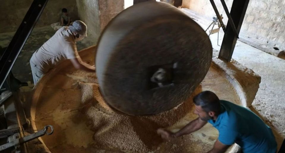 كَبُرت الطاحونة وأصبحت بلاداً!