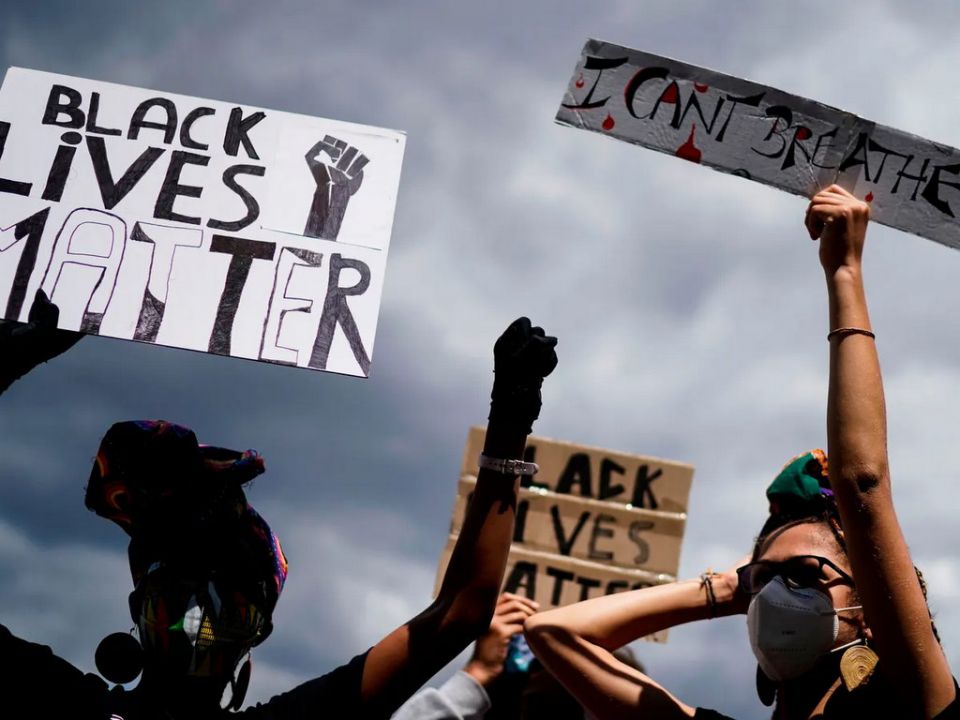 الصفيح الأمريكي الساخن في فيلم وثائقي