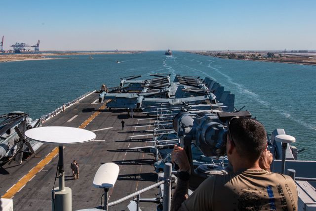 وصول 3000 جندي أمريكي وحاملتي طائرات إلى المنطقة