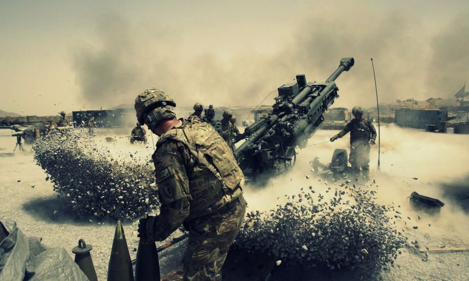 البيت الأبيض يطلب أموالاً للجدار والجيش