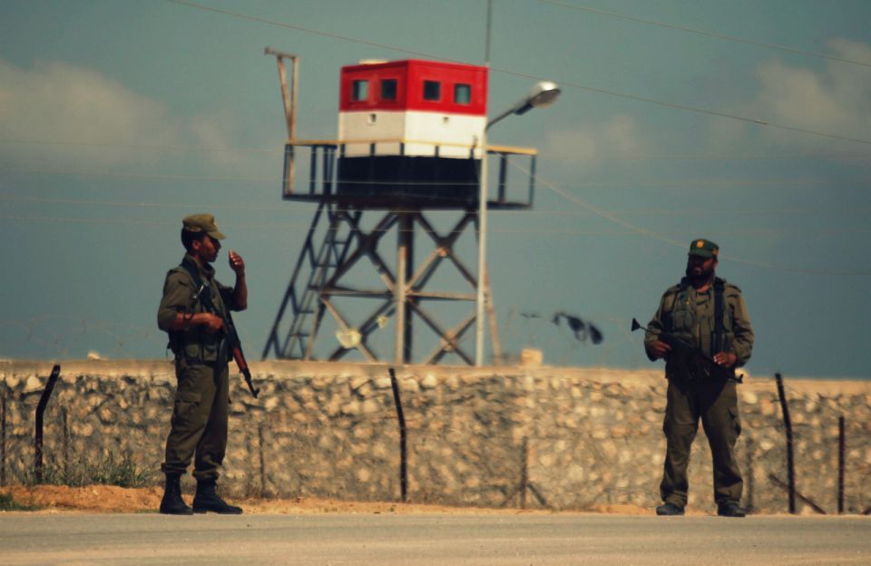 قطاع غزة يُضرب احتجاجاً