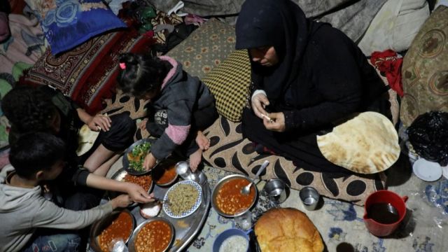 رمضان كريم... بس يا ترى علينا ولا لغيرنا؟