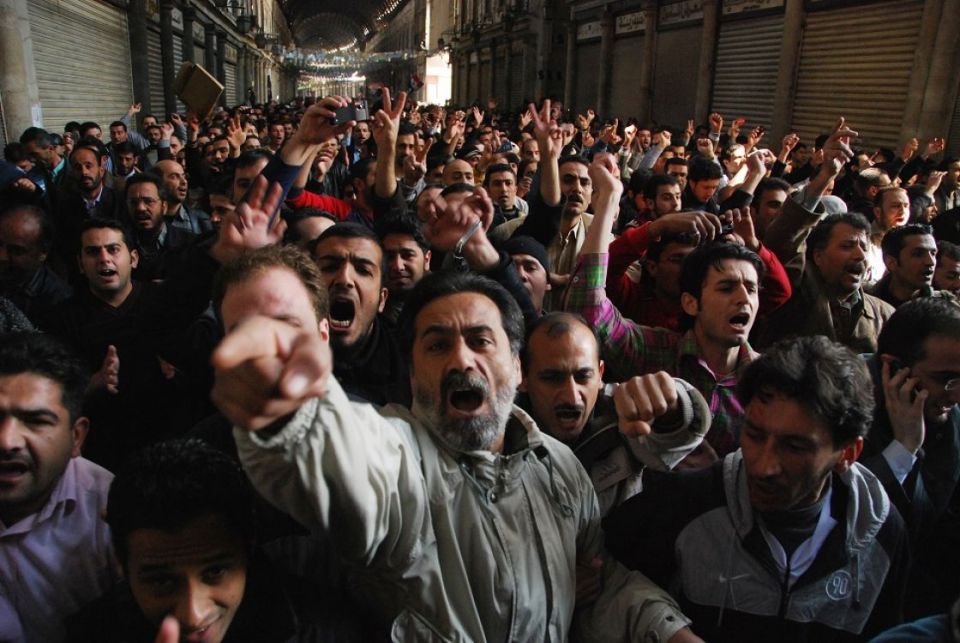 عن &laquo;الشارع&raquo; و&laquo;العمل على الأرض&raquo; و&laquo;العريضة المطلبية&raquo;