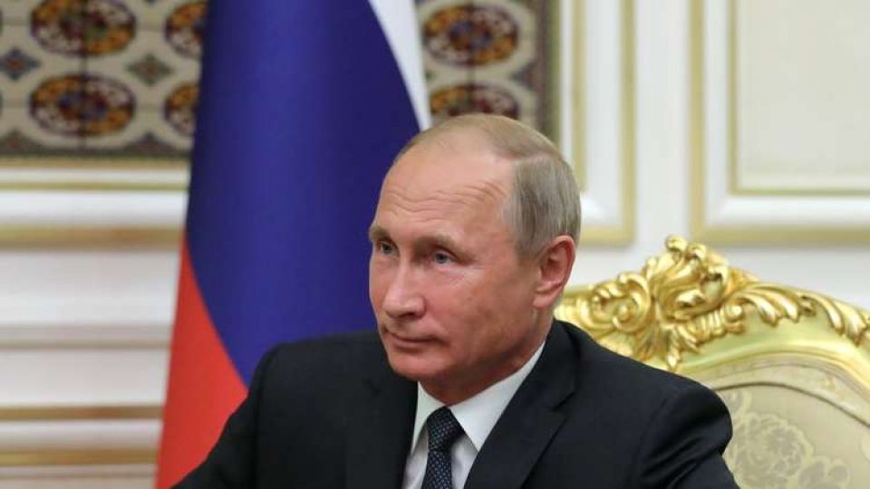 ماذا أهدى الغرب لبوتين في عيد ميلاده؟