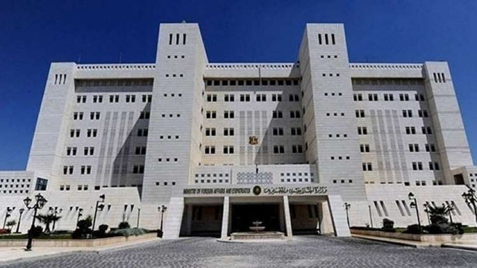 دمشق تسلم سفيري روسيا وإيران قائمة بأعضاء لجنة مناقشة الدستور الحالي