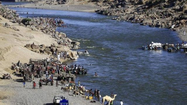 السودان تعثر على 29 جثة في نهر وتستدعي سفير إثيوبيا