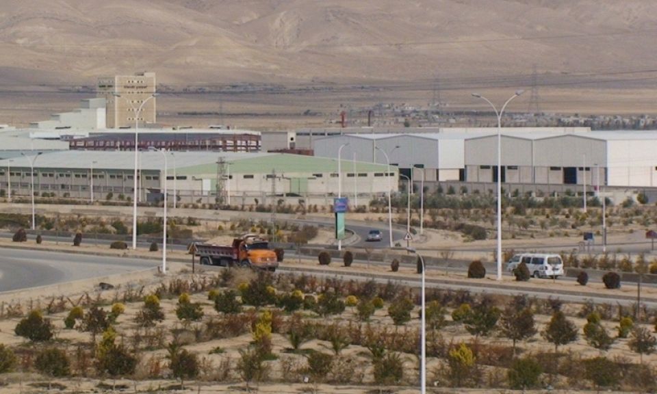 عدرا الصناعية من دون مواصلات